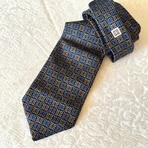 Givenchy Paris 4G 100% Silk Mens Tie Classic Hallmark Monogram Made in Italy